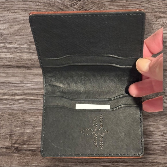 Justin Men's Brown Basket Weave Tooling & Concho Trifold Wallet - Picture 5 of 8